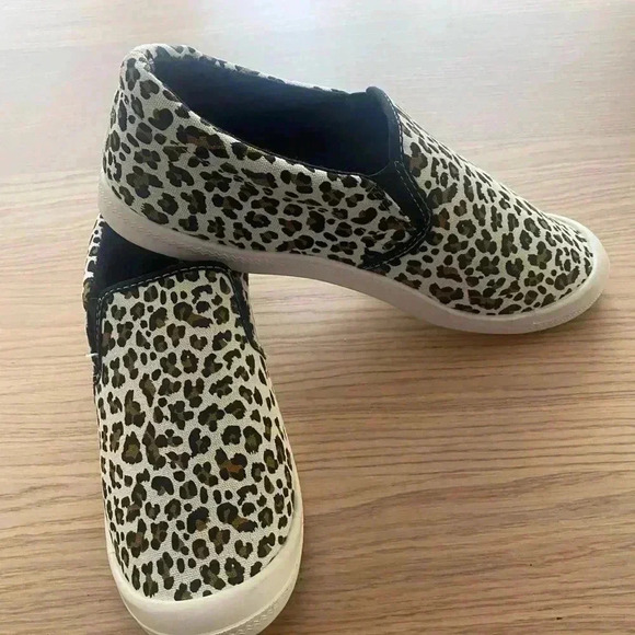 🆕Tommy Bahama NIB Women's Leopard Print Slip-On🆕 - Picture 9 of 11